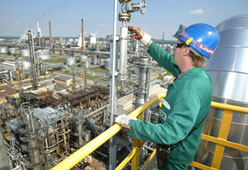 Activities for Accident Prevention - Pilot Project  Refineries